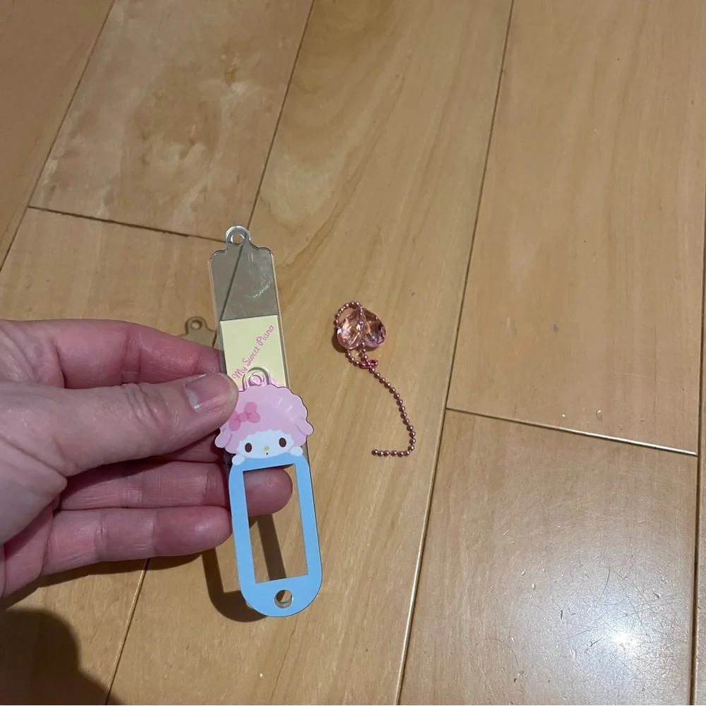 New sanrio name tag key chain - Picture 7 of 7